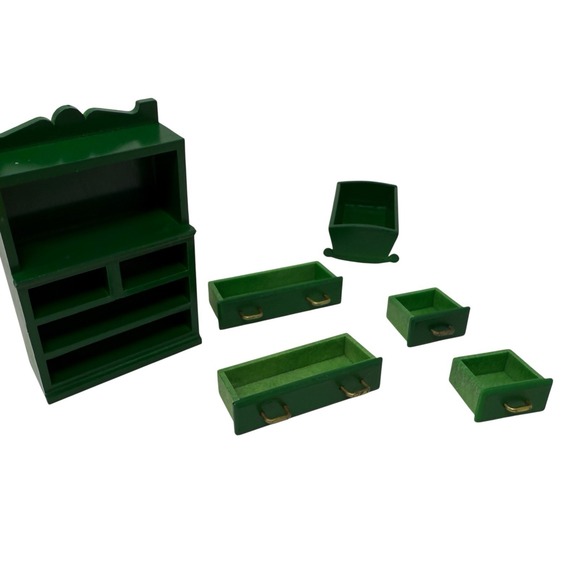 Vintage 1985 Epoch Calico Critters Furniture Green Dresser & Cabinets Drawers - Picture 1 of 9